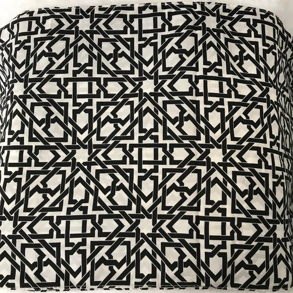 Apex Black and White Scarf - Picture 3 of 4